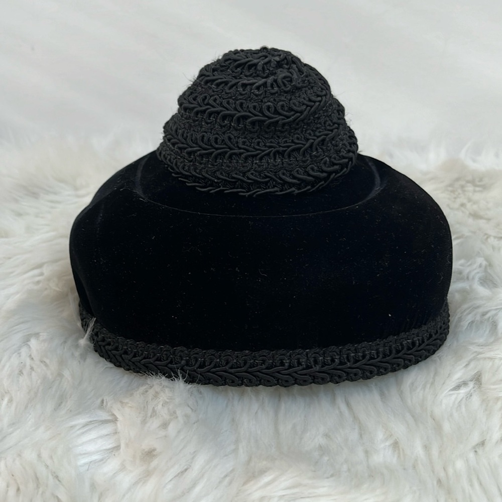 Vintage Sally Victor Black Velour Hat Size 6 NYC Made in USA
